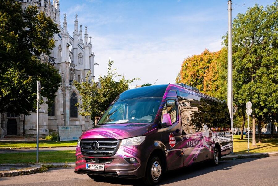 Vienna: Bus Tour with Virtual Reality Experience - City Hall and the Burgtheater: the second VR stop