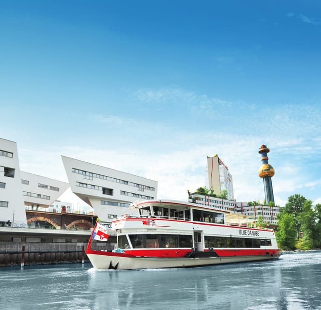 Vienna: City Cruise - Apple strudel, coffee, and table service