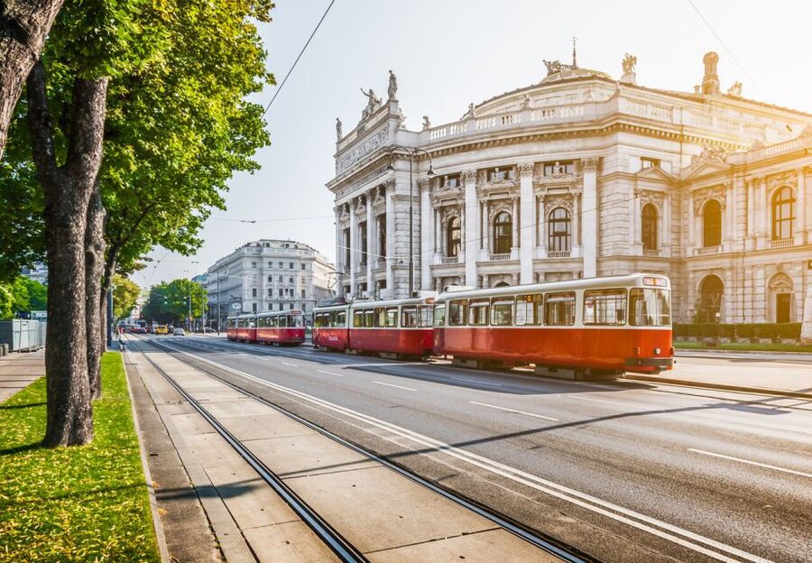 Vienna: City Highlights Guided Bike Tour - Bikes, traffic, weather, and riding comfort