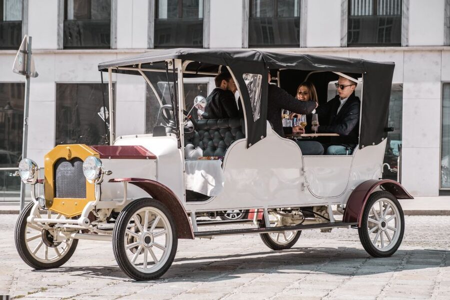 Vienna: City Sightseeing Tour in an Electro Vintage Car - Who should book this Vienna tour?