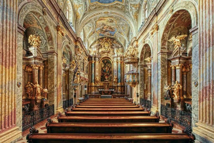 Vienna: Classical Concert in St. Anne's Church (Annakirche) - The 8:00 pm Arrival and the Walk to St. Anne’s