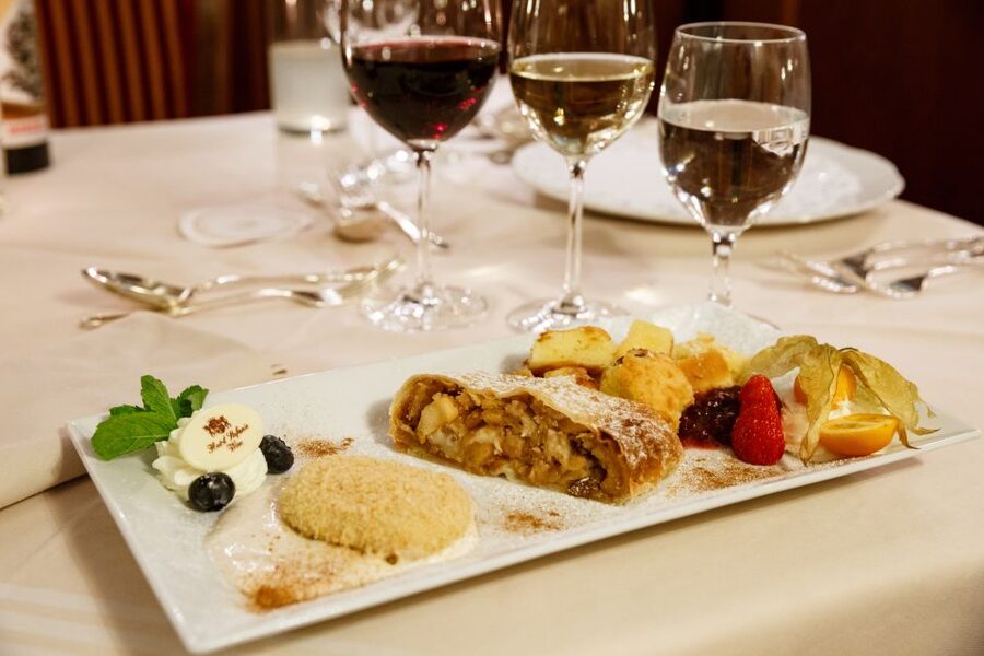 Vienna: Culinary Experience at Restaurant Stefanie - Who should book this Austrian food experience?