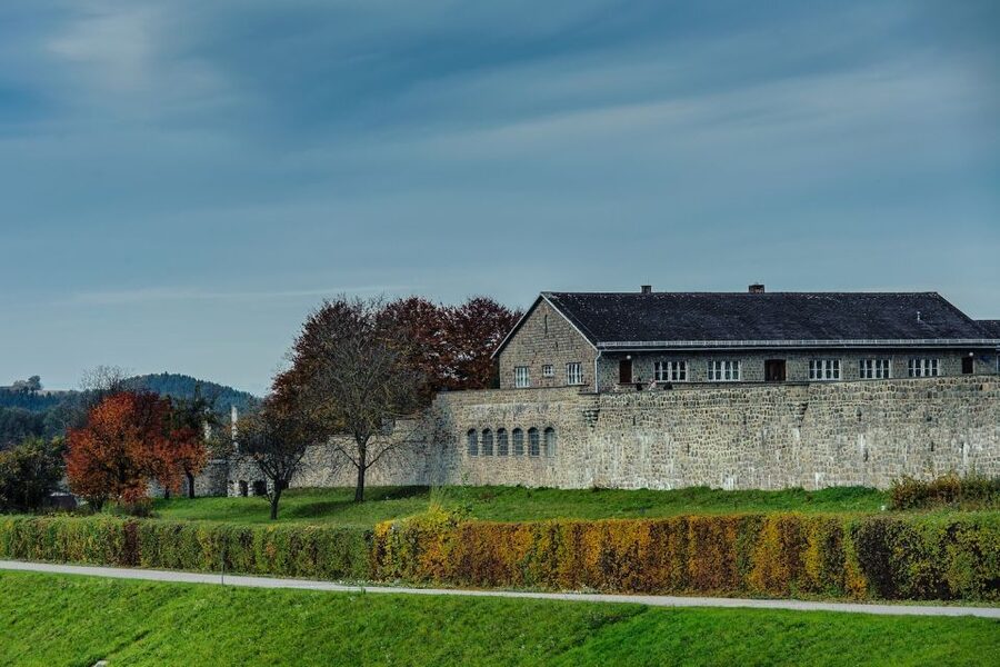 Vienna: Day Trip to Mauthausen Concentration Camp Memorial - Who should take this day trip