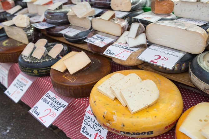 Vienna for Food Lovers: Cafés, Markets & Austrian Cuisine - Why this tour is about more than schnitzel