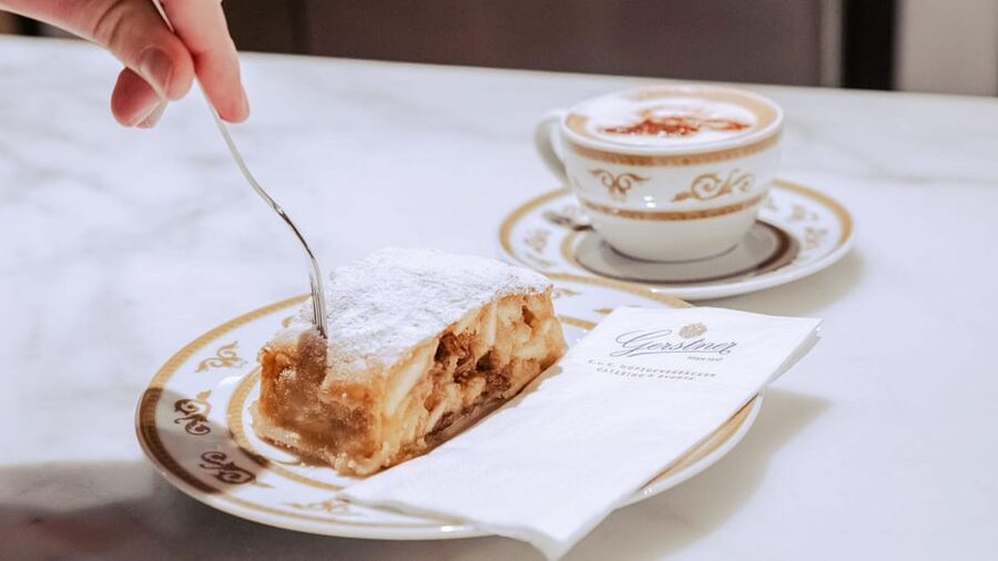 Vienna: Gerstner KuK Hofzuckerbäcker Baking Show & Tasting - The strudel dough is the star of the show