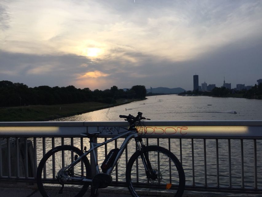 Vienna: Guided E-Bike Tour - The riding experience and what to bring