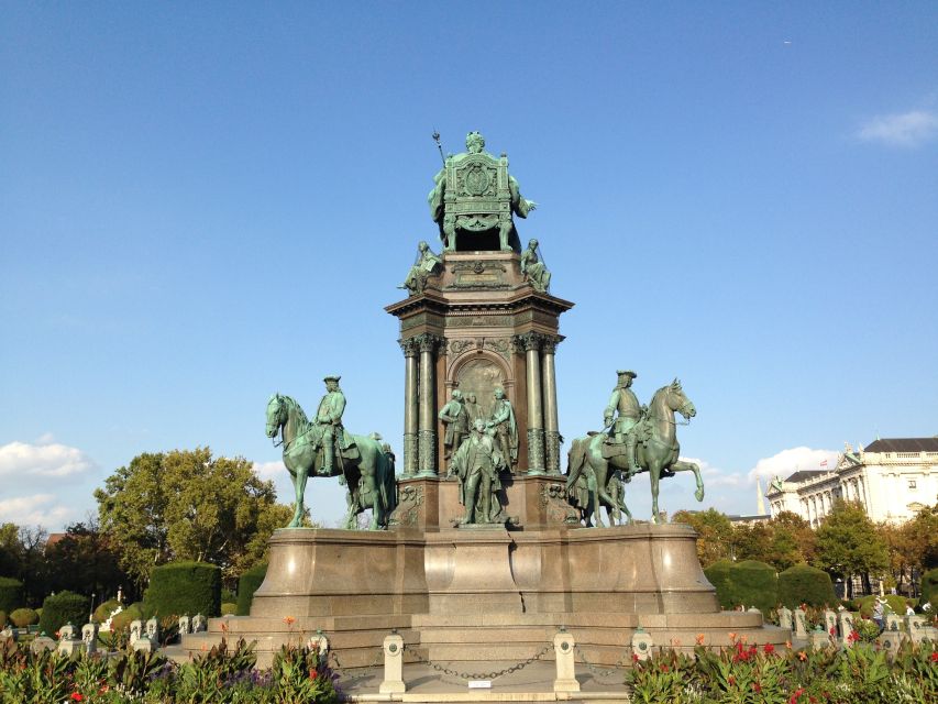 Vienna: Guided E-Bike Tour - Parliament, Rathaus, and the Ringstrasse