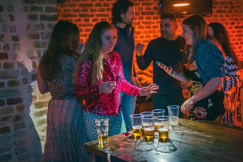 Vienna: Guided Pub Crawl with Club Entry - Kaktus Club and the louder middle of the night