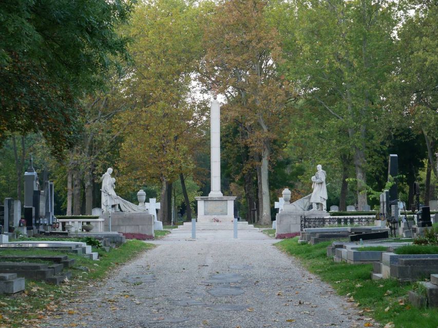 Vienna: Guided Walking Tour of the Central Cemetery - Who will enjoy this experience most