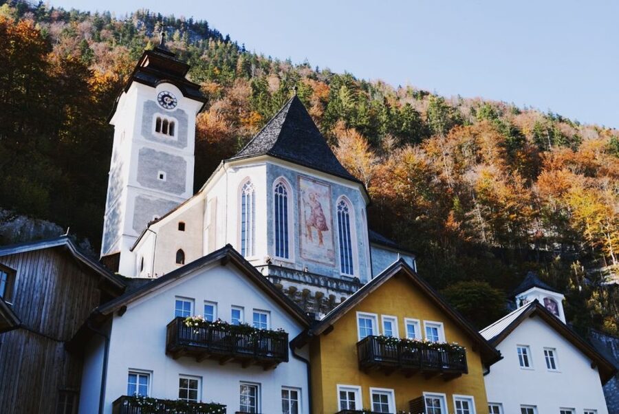 Vienna: Hallstatt & Alpine Peaks Day Trip with Admont Abbey - Who should book this excursion?
