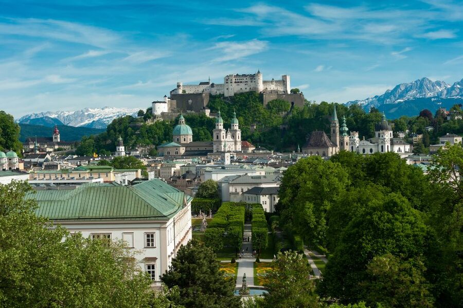 Vienna: Hallstatt, Salzburg, Melk, Alps & Lakes Day Trip - Is $158 good value?