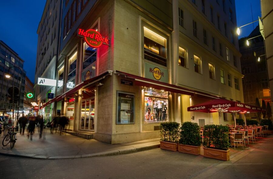 Vienna: Hard Rock Cafe with Set Menu for Lunch or Dinner - Key points to know before you book