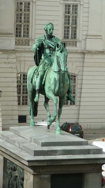 Vienna: History Highlight Walking Tour - St. Michael’s Church and the first imperial clues