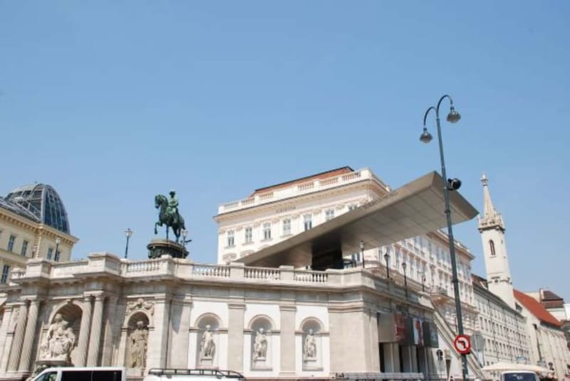 Vienna: History Highlight Walking Tour - Michaelerplatz and the Roman remains