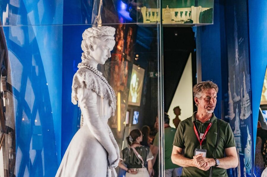 Vienna: Hofburg and Empress Sisi Museum Guided Tour - Who should book this Hofburg tour?