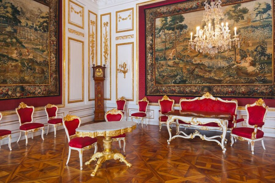 Vienna: Hofburg Palace and Sisi Museum Skip-the-Line Tour - The 2.5-hour option and private car transfers