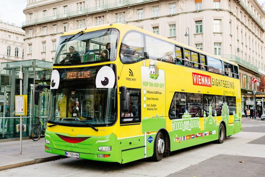 Vienna: Hop-On Hop-Off Sightseeing Bus Tour in 19 Languages - Why this bus works well for a first day in Vienna
