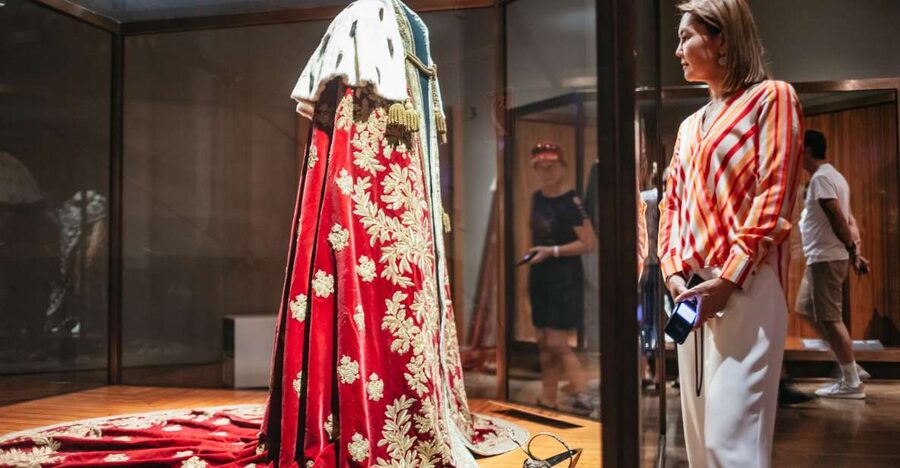 Vienna: Imperial Treasury in the Hofburg Palace - The crowns and imperial regalia