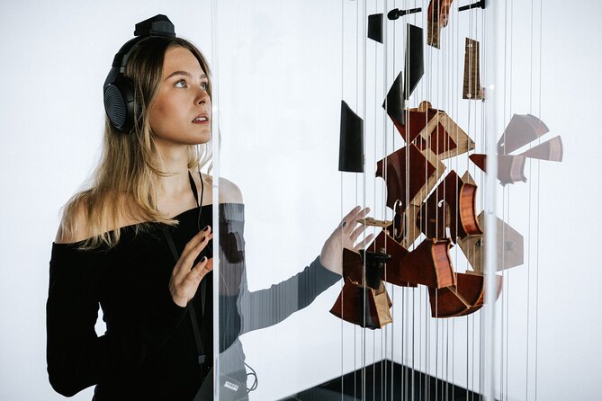 Vienna: King of Waltz - immersive Johann Strauss Museum - How the headphones and GPS audio work