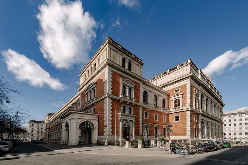 Vienna: Mozart & Strauss Classical Concert at Börse Palace - Orchestra size, sound, and seating