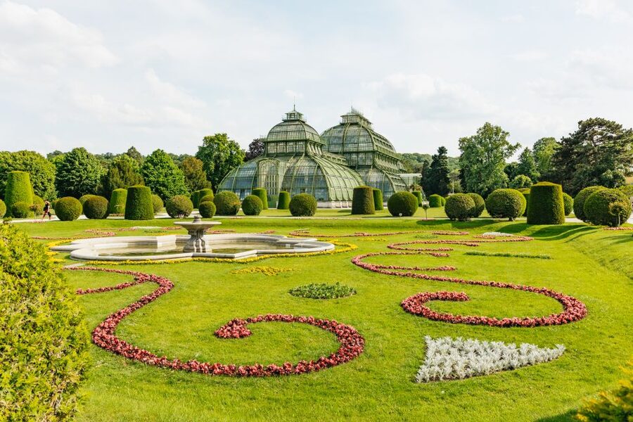 Vienna: Panorama Train Tickets to explore Schönbrunn Palace - How long to allow for the park
