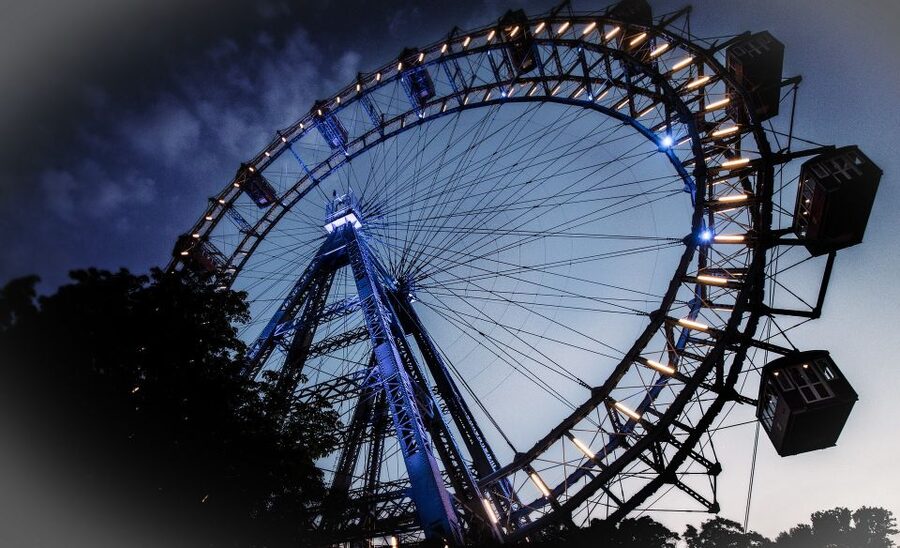 Vienna: Panoramic Night Tour by Bus - The Giant Ferris Wheel at Vienna’s Prater