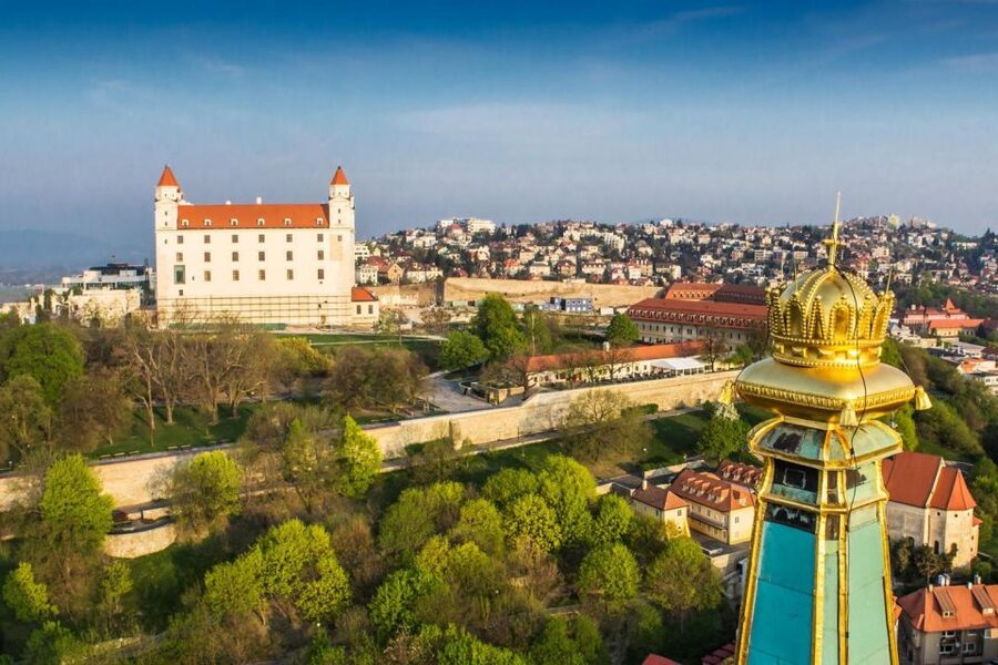 Vienna: Private Day Trip to Bratislava with Hotel Transfers - Three hours to eat and explore independently