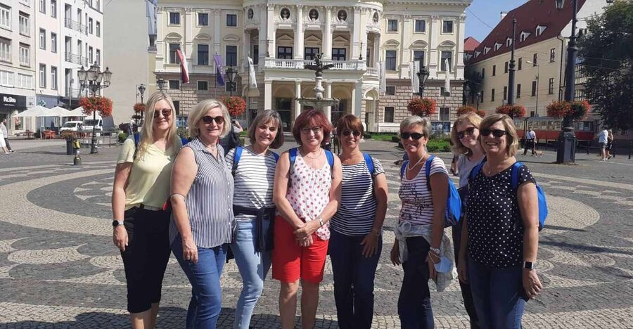 Vienna: Private Day Trip to Bratislava with Hotel Transfers - Bratislava Castle and the first city views