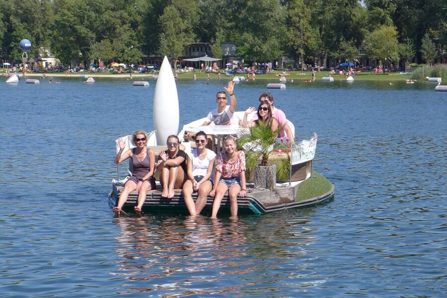 Vienna: Private Floating Island E-Boat Rental on Danube - Leaving Vienna’s streets for the Old Danube