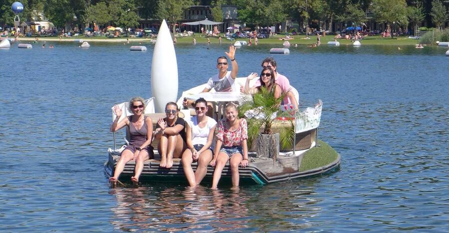 Vienna: Private Floating Island E-Boat Rental on Danube - Learning the joystick controls