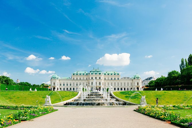 Vienna Sightseeing FLEXI Pass - How the Vienna Flexi Pass works at the State Opera