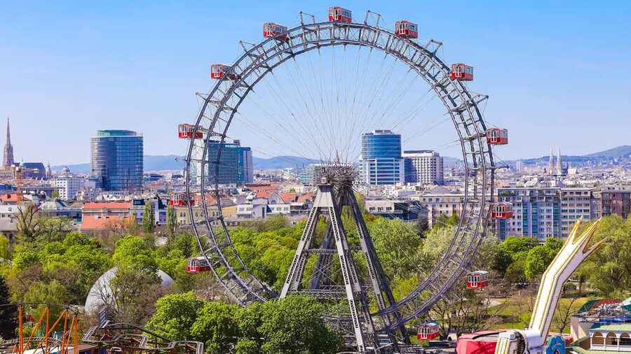 Vienna: Skip-the-cashier-desk-line Giant Ferris Wheel Ride - Key points at a glance