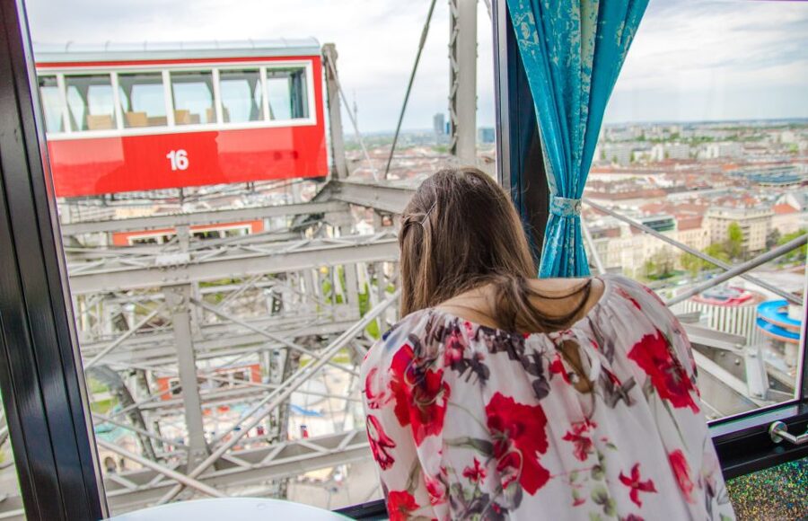 Vienna: Skip-the-cashier-desk-line Giant Ferris Wheel Ride - Choosing morning, sunset, or evening