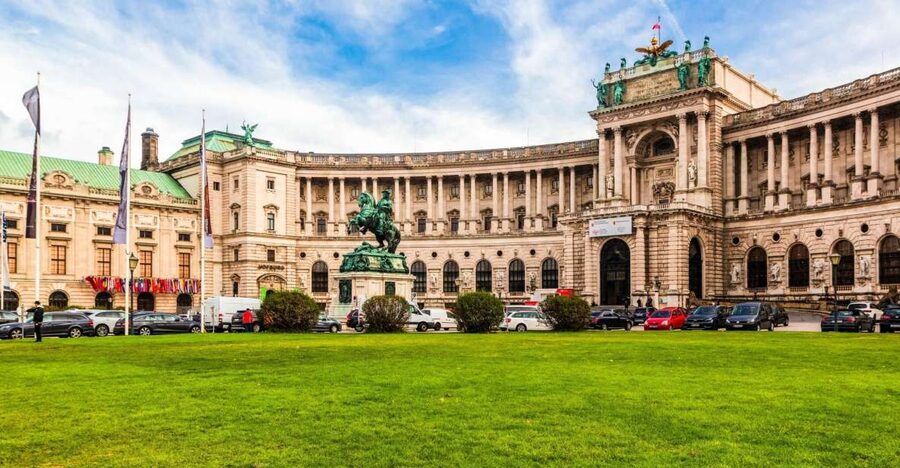 Vienna: Skip-the-Line Hofburg Ticket & Sisi Museum Tour - Starting at Michaelerplatz