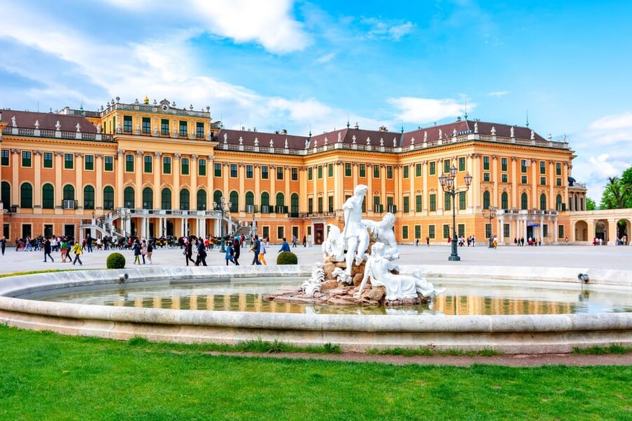 Vienna: Skip-the-Line Schönbrunn Palace and Gardens Tour - Finding Group Center Schönbrunn