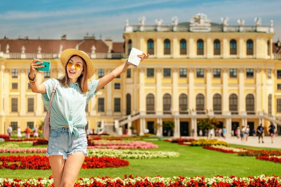 Vienna: Skip-the-Line Schönbrunn Palace & Gardens Tour - Key points at a glance