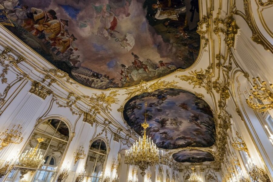 Vienna: Skip-the-Line Schönbrunn Palace & Gardens Tour - Practical limits you should know