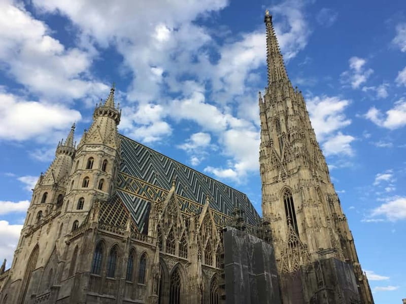 Vienna: Small Group Guided Walking Tour of City Highlights - Key points to know before you book