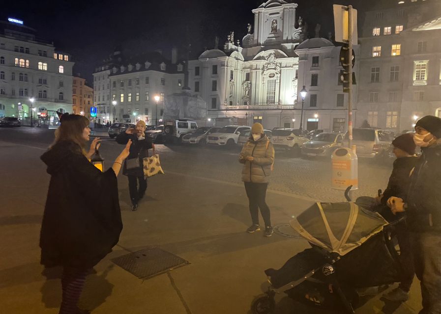 Vienna: Spooky Ghost Tour in English - Blood Alley, murders, and public punishment