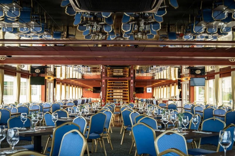 Vienna: Sunset Summer Cruise - A sunset dinner aboard the MS Kaiserin Elisabeth