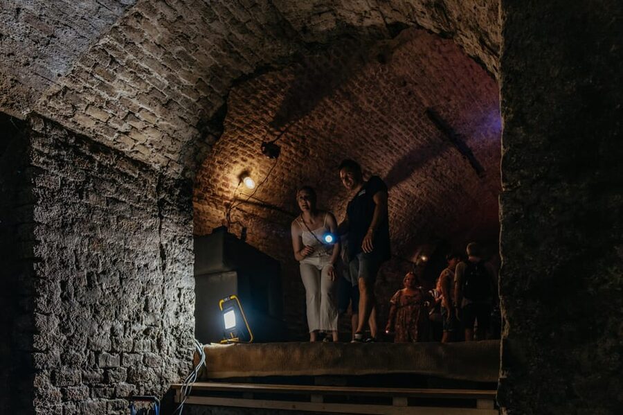 Vienna: Viennese Underworld Guided Walking Tour - What the 1 to 2 hours feel like