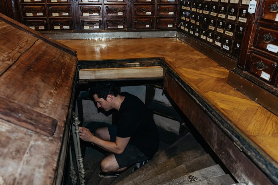 Vienna: Viennese Underworld Guided Walking Tour - Choosing between the 1-hour, 1.5-hour, and 2-hour routes