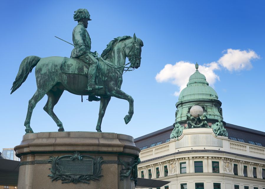 Vienna: World War II Historical Walking Tour - Bomb damage and the physical scars of war