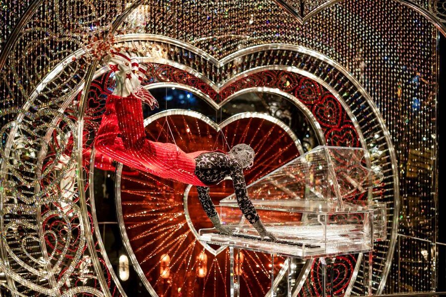 Wattens: Swarovski Crystal Worlds Entrance Ticket - The Playtower, a serious family advantage