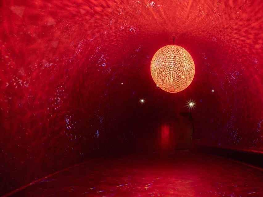 Wattens: Swarovski Crystal Worlds Entrance Ticket - Food, rest, and the pace of your visit