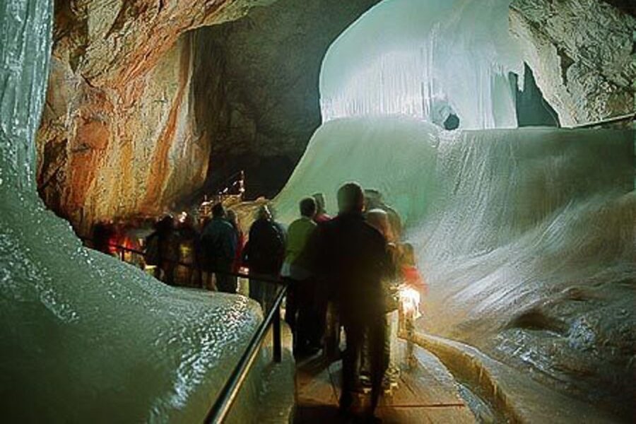 Werfen Ice Caves Private Tour - From Salzburg to the mountains around Werfen