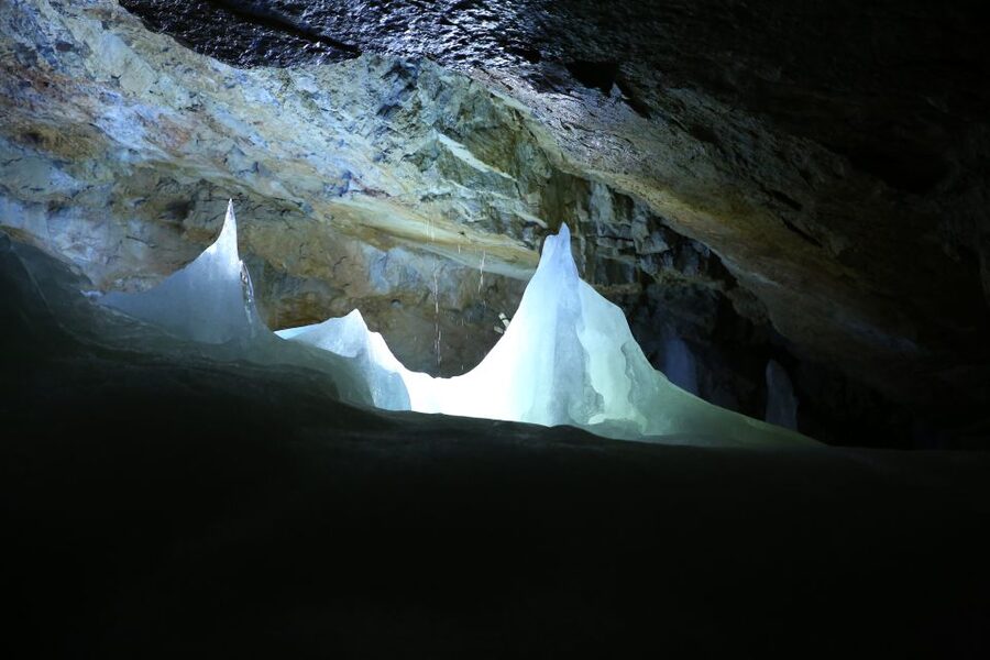 Werfen Ice Caves Private Tour - Timing, clothing, and physical effort