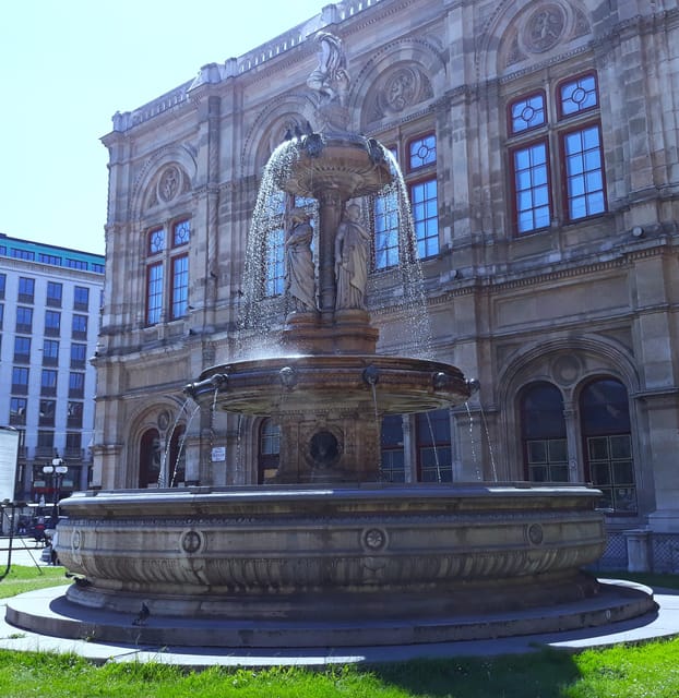 Wien: Tours with locals by public transport & walking - Belvedere gardens and Schönbrunn’s open-air side