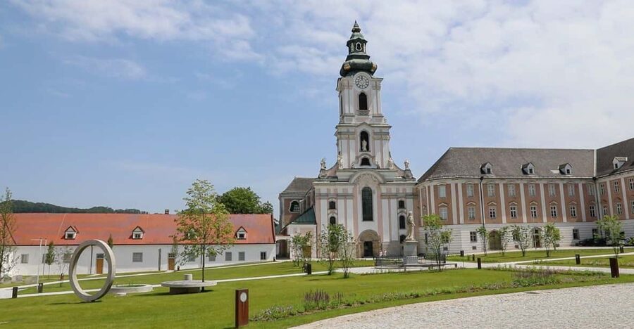 Wilhering Abbey: Discover 875 years of history! - Seven rooms that connect abbey life and spirituality